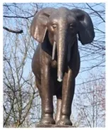 Elefantenbrunnen / Kurt Arentz